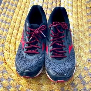 Mizuno running shoes